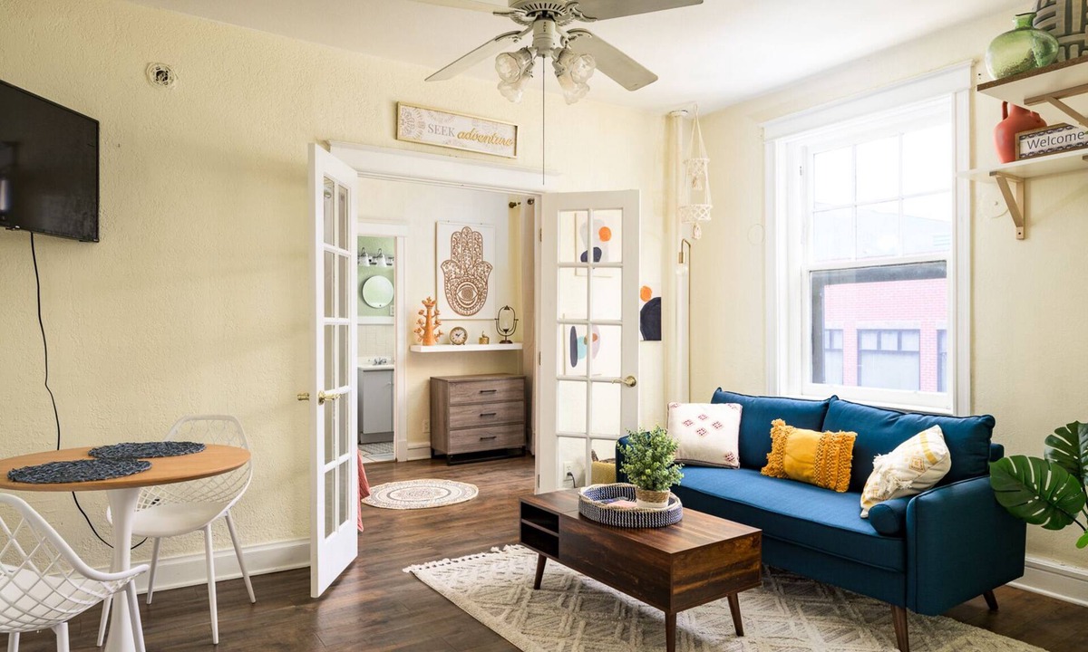 Capitol Hill Apartment | Lovely monthly rental in heart of Cap Hill!