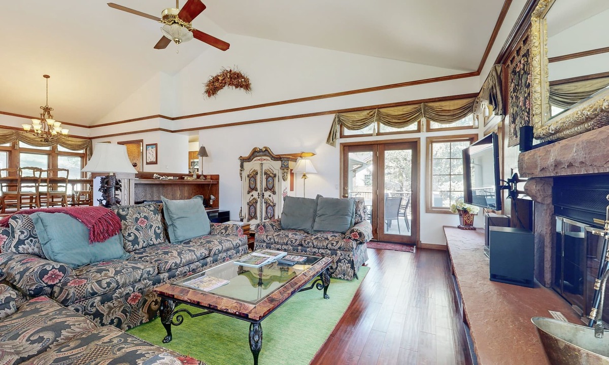 Avon House | Luxurious Vail Escape with Private Sauna, Hot Tub, Fitness Room & Sweeping Views