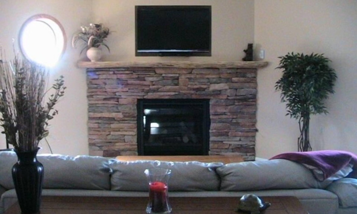 Frisco House | Luxury and location, King & Queen pillow, fireplace, whirlpool tub