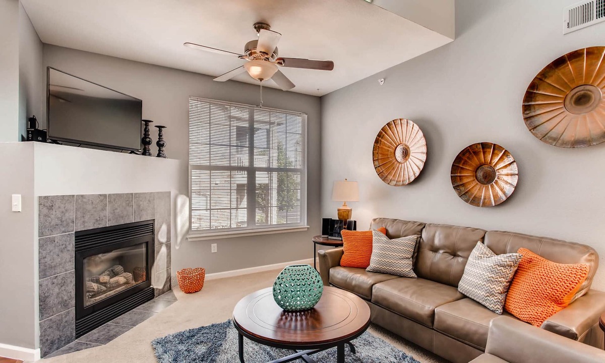Englewood Condo | LUXURY FURNISHED CONDO NEAR DTC, DISH NETWORK & STARZ CORPORATE, & CENT AIRPORT