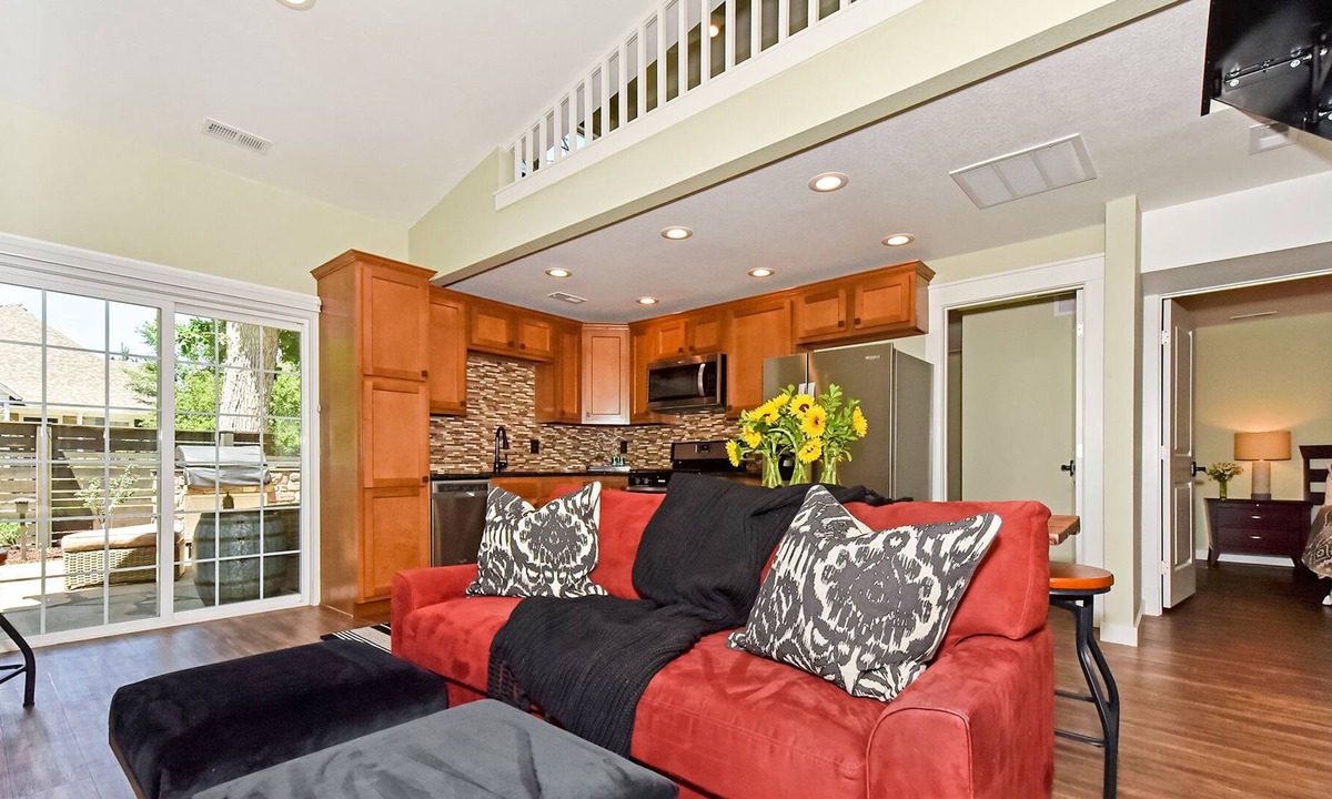 Old North End Apartment | 💎 Luxury Guesthouse in Historic Old North End Permit # A-STRP-23-0957