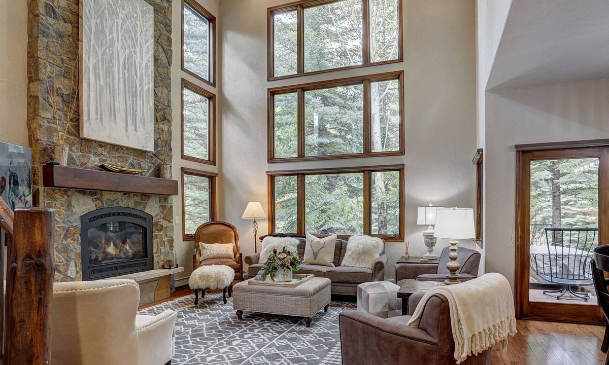 Edwards House | Luxury Home Arrowhead - Walk to lifts! Private entrance by RedAwning