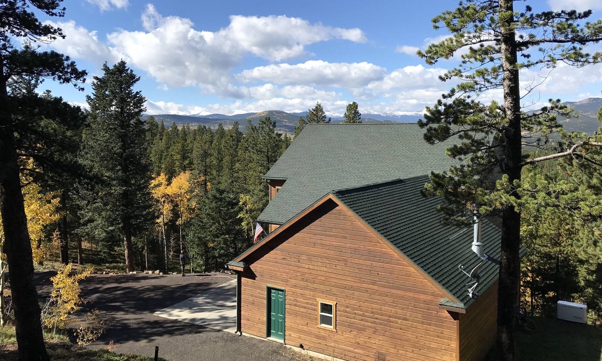 Black Hawk House | Luxury home located close to Casinos, Live music, local craft brews, & mountains
