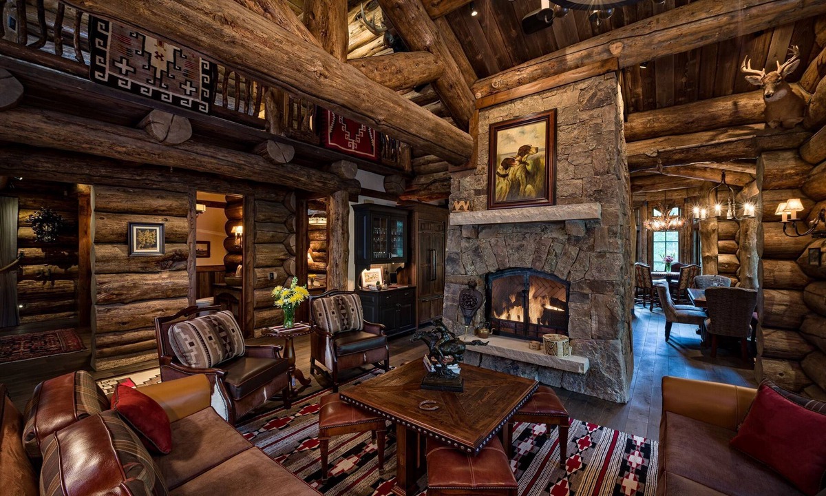 Vail House | Magnificent Log Lodge, Cinema, Hot Tub, BBQ, Game Room, Free Solaris Garage!