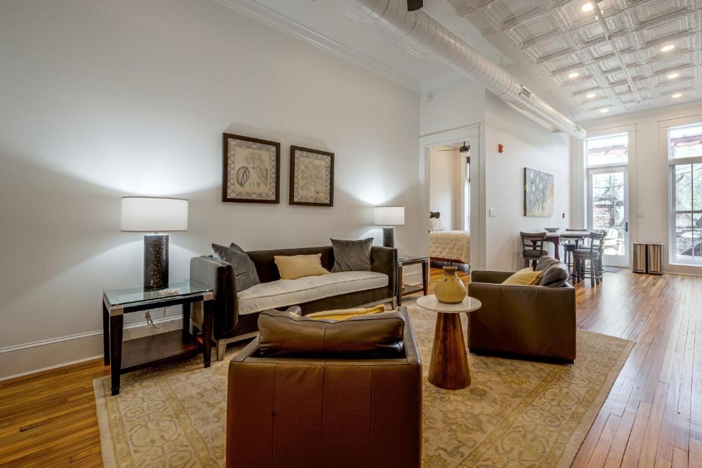 Salisbury House | Main St Magic: Walkable Salisbury Condo!
