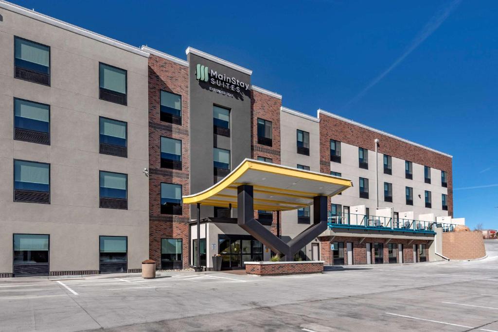 Colorado Springs Hotel | MainStay Suites Colorado Springs East - Medical Center Area