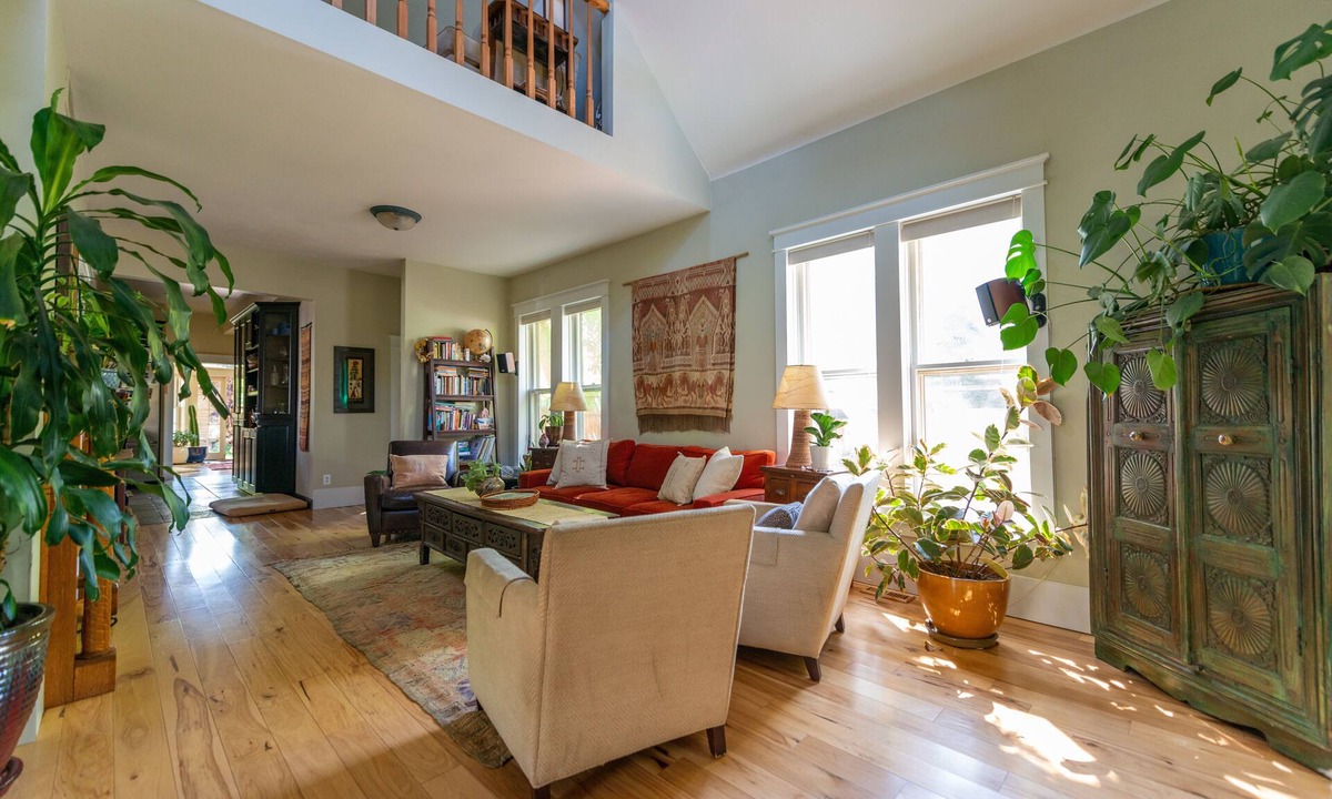 Whittier House | Make yourself at home in a spacious, clean and comfortable downtown Boulder home