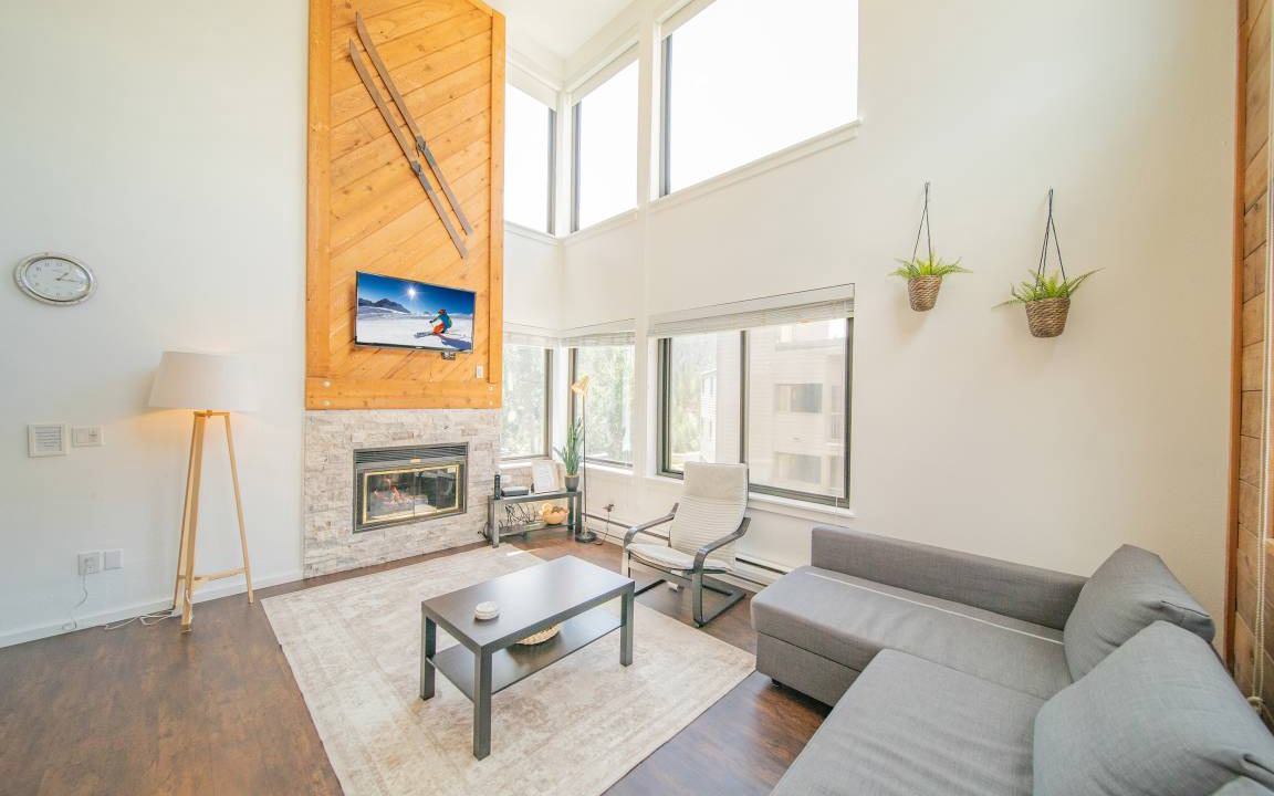 Lakeside Village Condo | Mall 1423