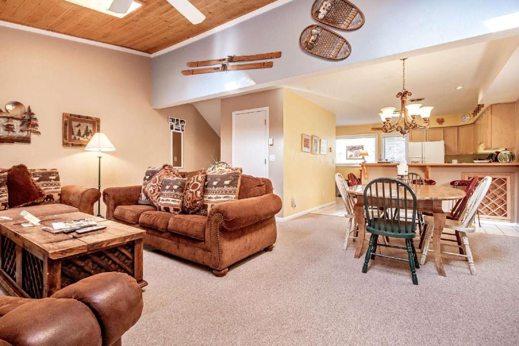 Intermountain Apartment | Meadow Creek Townhome F4