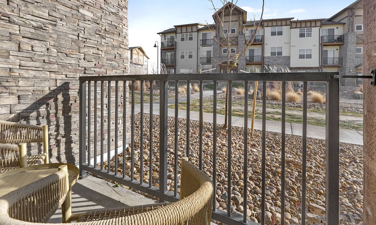 Parker Apartment | Modern Apartment in Prime Location (ID8595X86)
