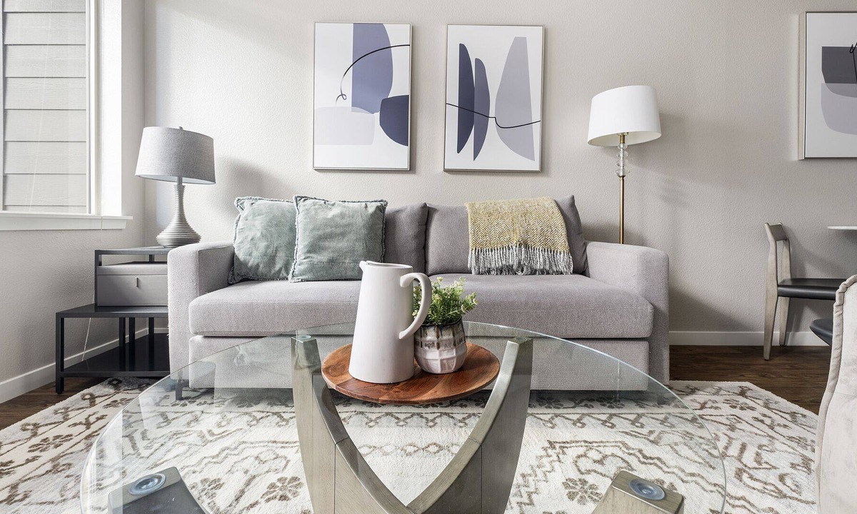 Louisville Apartment | Modern Apartment in Prime Location (ID3151X13)