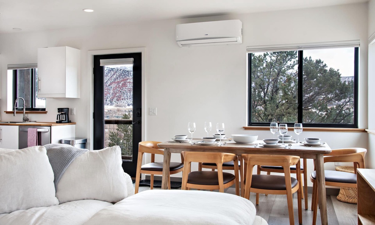 Carbondale Apartment | Modern Apt. w/Grill, MTN Views Near Dwtn Basalt, Whole Foods, 25 min. to Aspen!