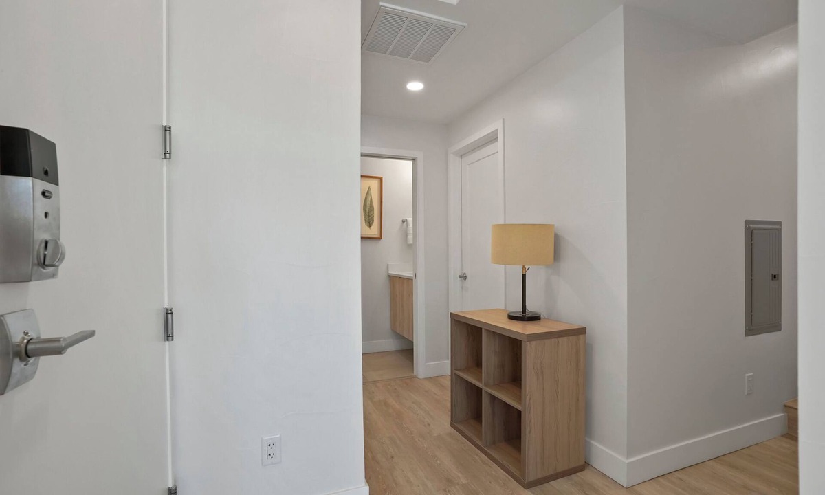 Noble Park Condo | Modern Boulder Condo with Flatiron Views