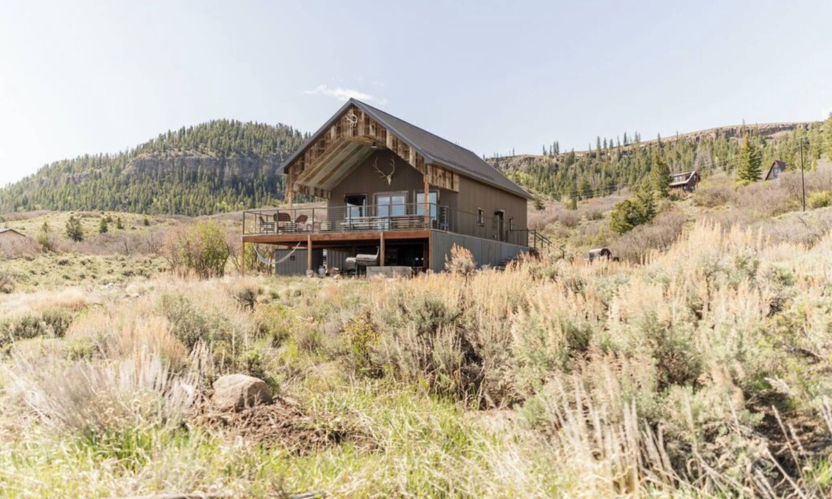 Gunnison Cabin | Modern Cabin at Blue Mesa, INCREDIBLE VIEWS, 40min from BLK CNYN