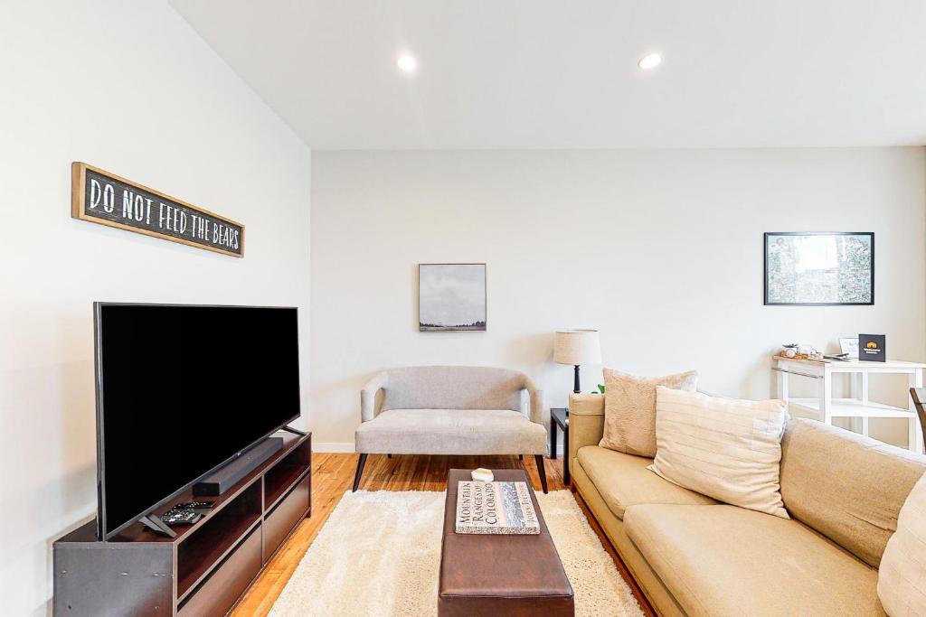 Gypsum House | Modern Gem in Gypsum