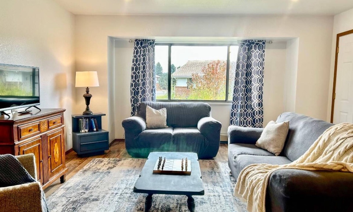 Montrose House | Montrose Mountain Memories