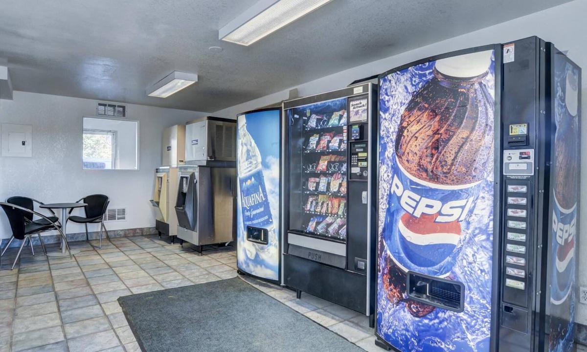 Fort Collins Hotel | Motel 6 Fort Collins, CO