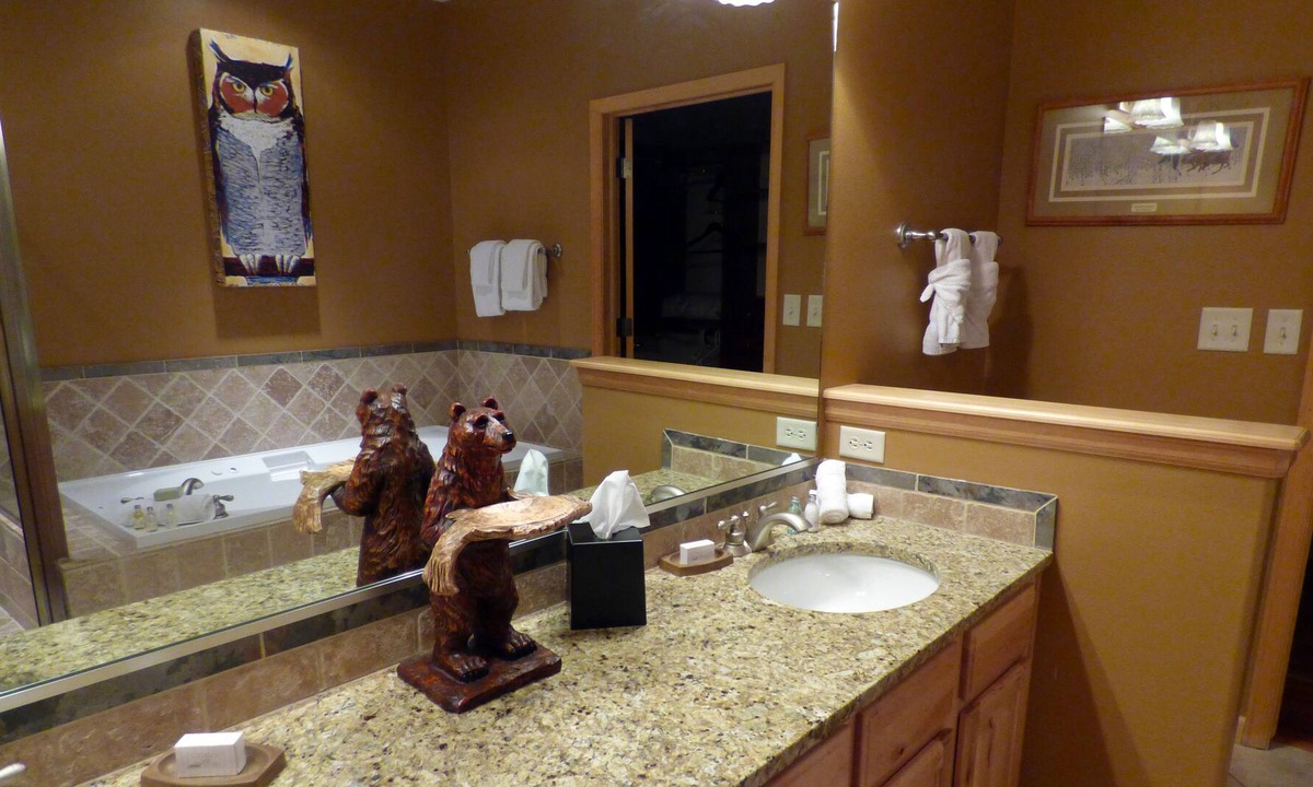 Stanley Hills Condo | Mountain-Chic home with hot tub and all the views you could ask for!