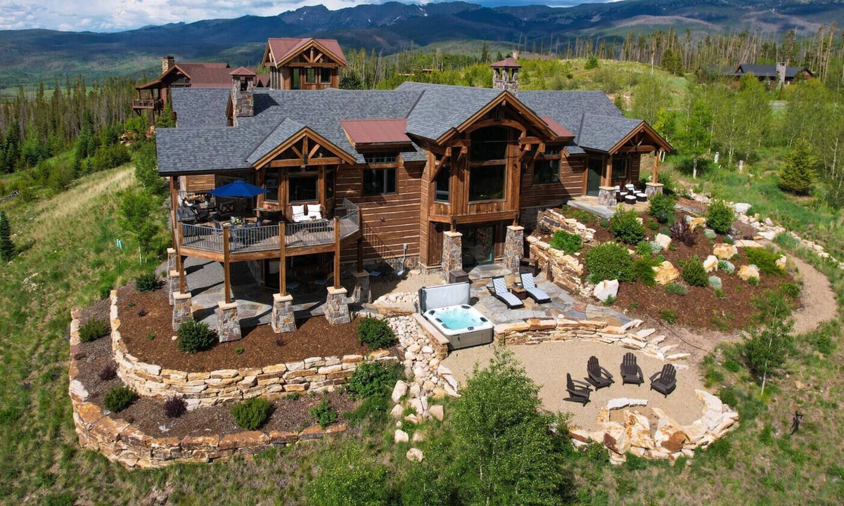 Rendezvous House | Mountain Top Luxury Home / Hot Tub & Incredible Views / Best Price - $500 FREE Activities Daily