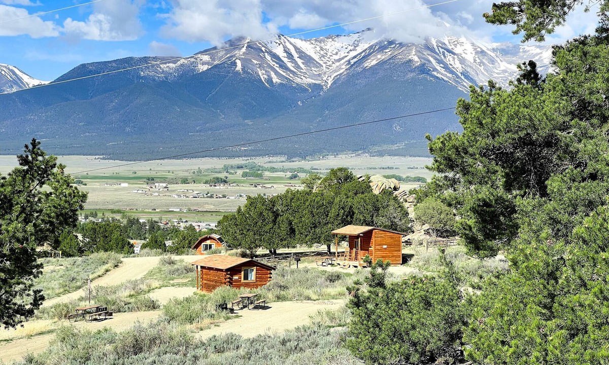 Buena Vista Cabin | Mountain View Shared Bunkhouse: 1 Room Shared Bunkhouse without a bathroom. Contact us to book the full bunkhouse.