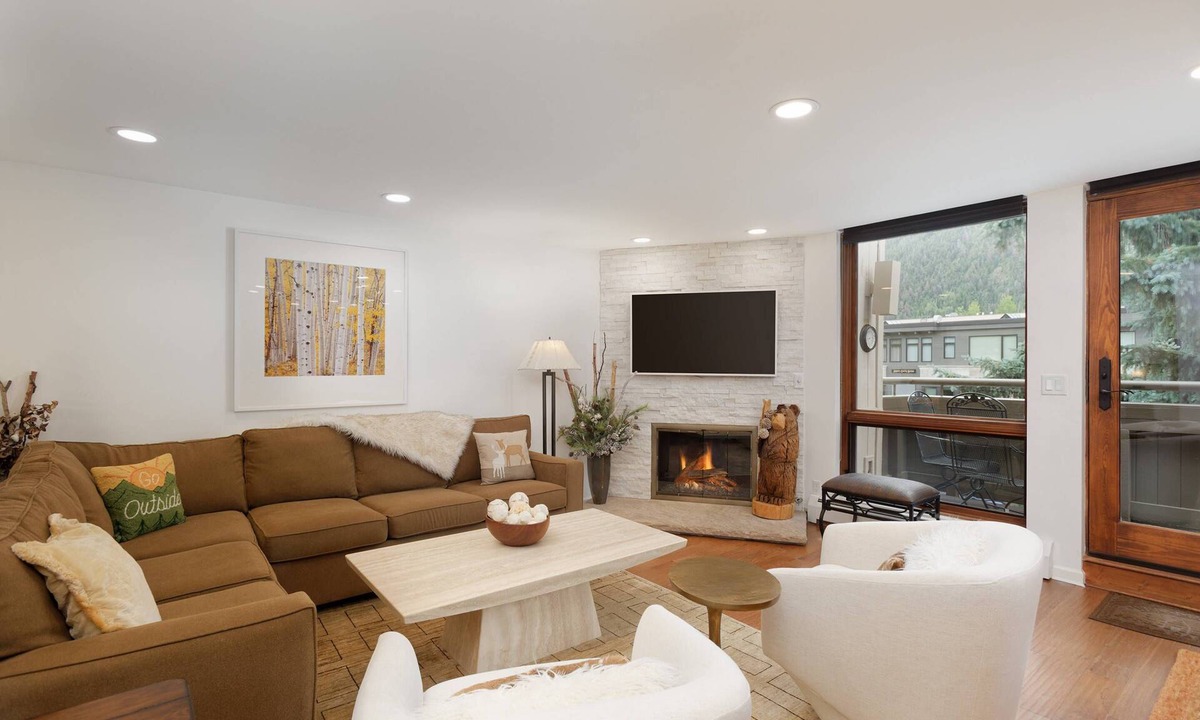 Aspen Condo | Mountain Views On Main St Aspen. Walk to Everything! Balcony, Gas FP, Elevator, Covered Parking, HT