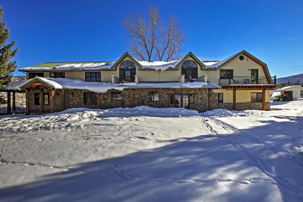 Glenwood Springs House | Mountaineer Manor
