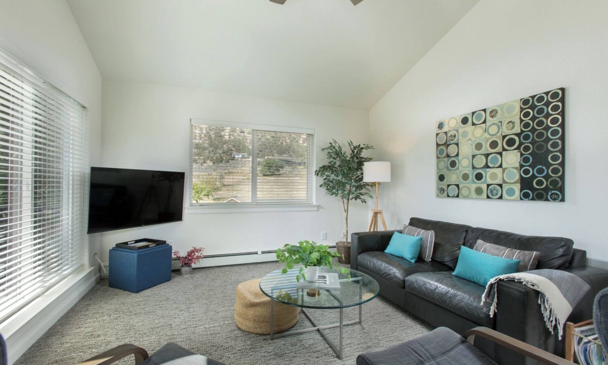 Glenwood Springs House | Mt. Sopris Vista, 360° Views, Fly Fishing, Steps 2 River