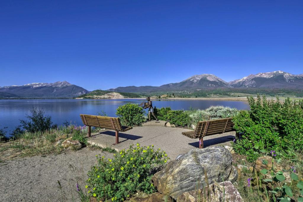 Dillon Apartment | Mtn Views and Hot Tub Access Lake Dillon Retreat