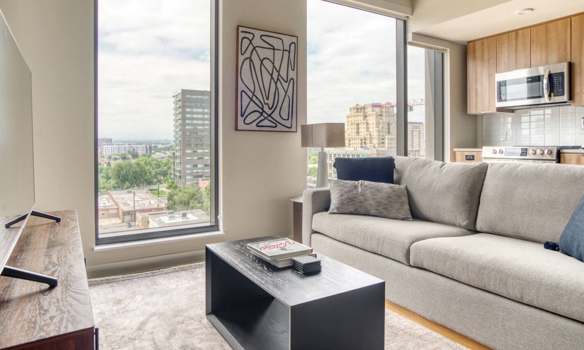 Golden Triangle Apartment | Neat Golden Triangle 1BR w/ Pool, Gym & W/D, next to Park, by Blueground