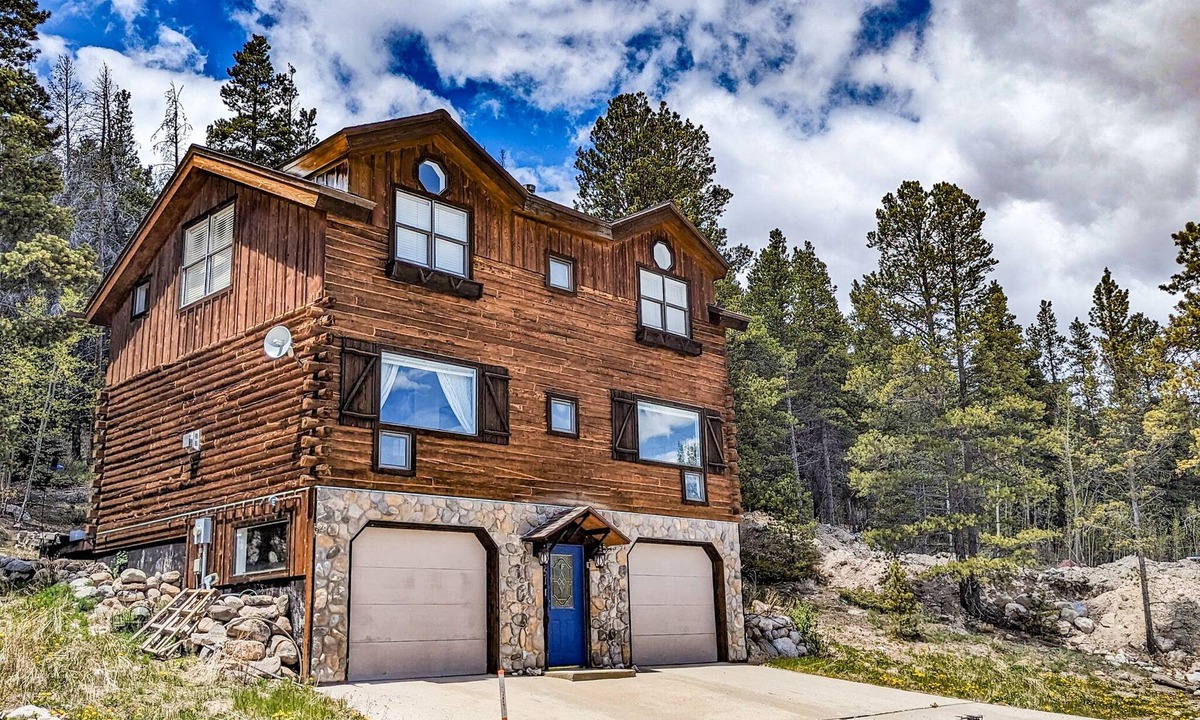 Alma Cabin | New! Beautiful Mountain House Located in the Town of Alma - Valley View
