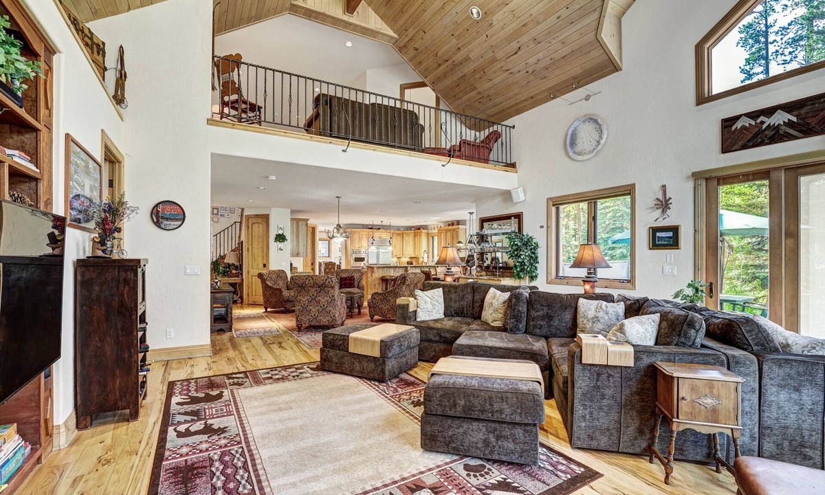 Christie Heights House | NEW Cedar Lodge on Peak 8, Nordic Trails and Epic VIews!