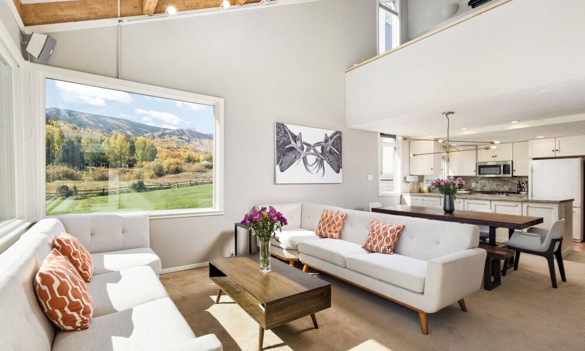 Snowmass Village Condo | New! Family friendly Snowmass retreat w. hot tub and pool. 5 minutes to resort!