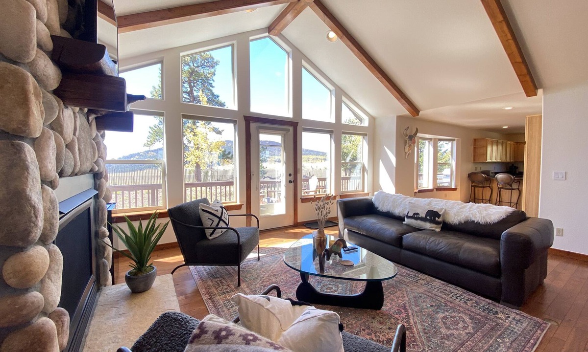 Hartsel Cabin | New! Impeccable Home with Fireplace, Hot Tub and Epic Views - Hart House