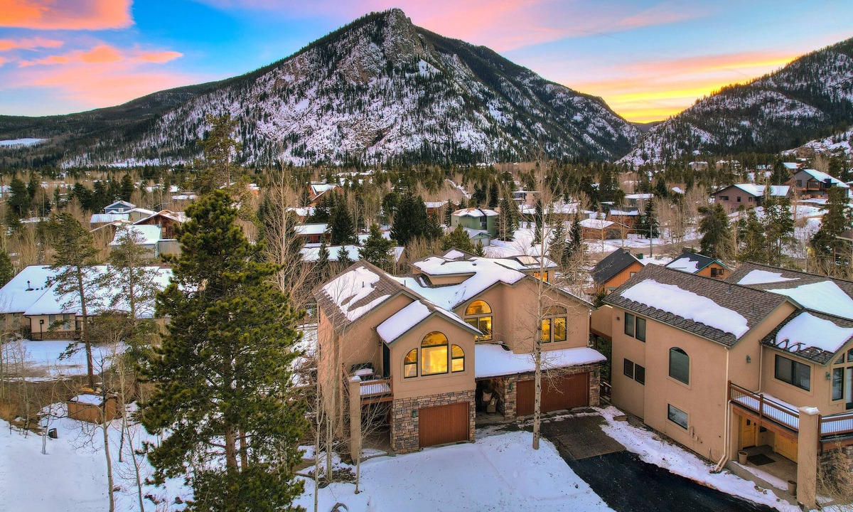 The Reserve House | New Mt Royal Retreat Near Downtown Frisco - Hot Tub & Breathtaking Views
