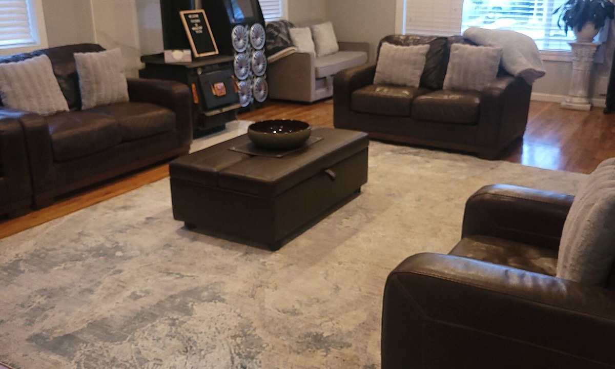 Glenwood Springs House | nMountain Vista, Cozy Home, 5 minutes to attractions