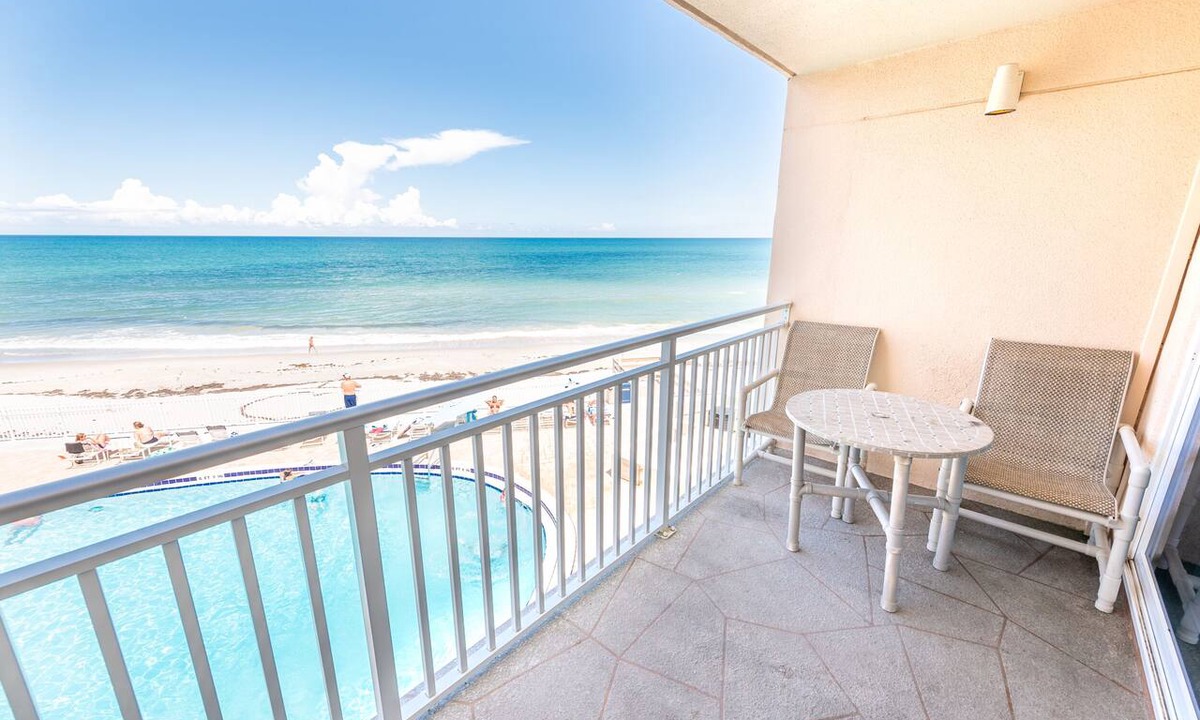 Satellite Beach Condo | Oceanfront 2BR Condo w/Balcony & Flexible Sleeping Setup, Unit 338