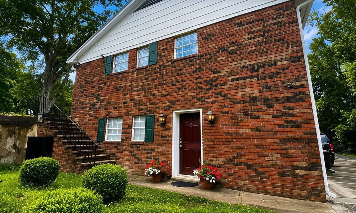 Benton House | Ocoee Adventure Studio Near Whitewater - Pet