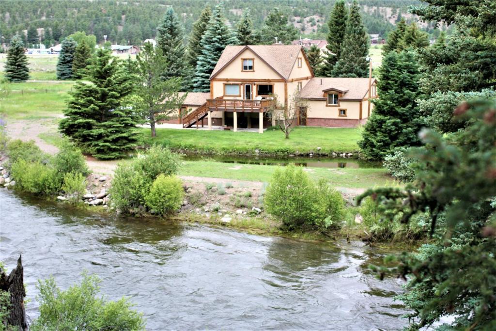 South Fork House | Otter's Place