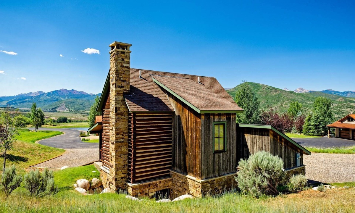 Snowmass Village House | Our Cozy Quintessential Cabin Near Aspen and Snowmass! Wood Stove, Gorgeous Views, Garage