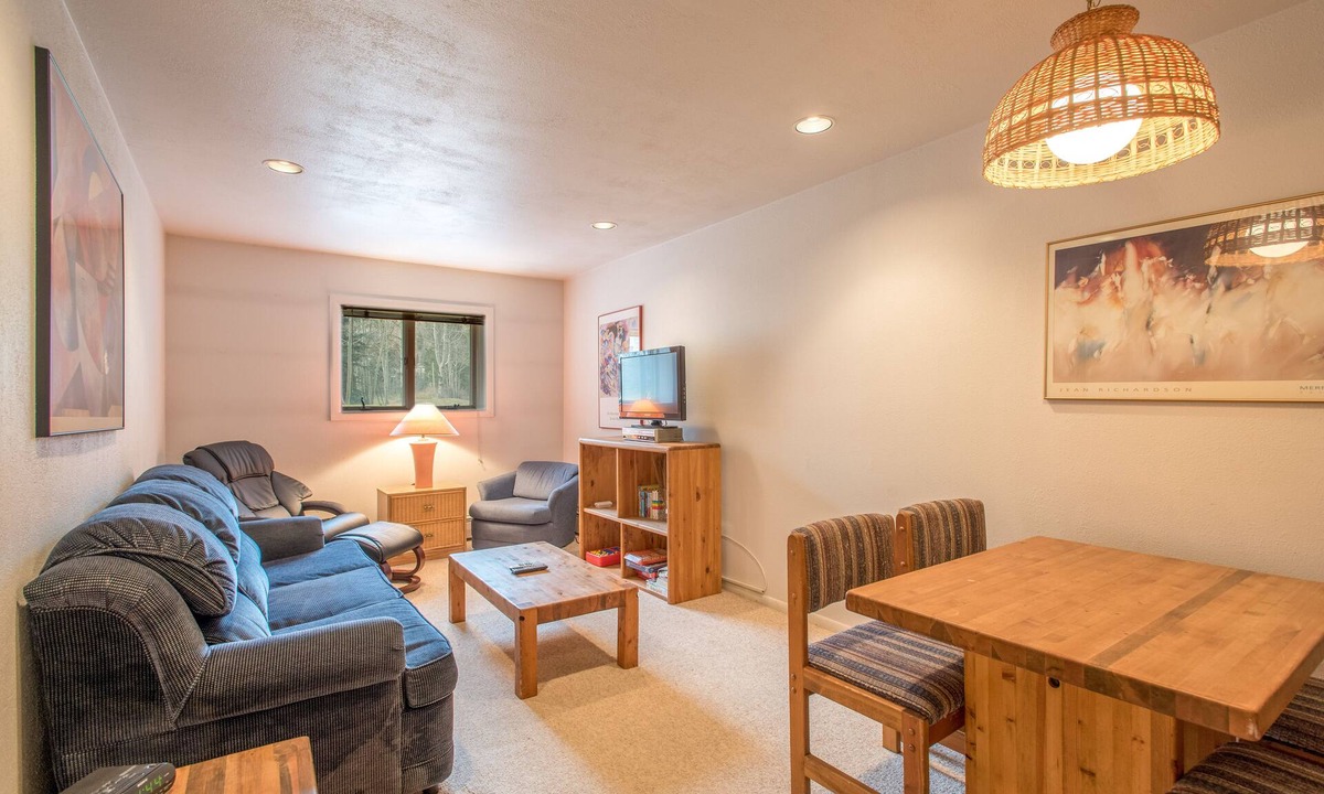 Copper Mountain Village Condo | Outdoor pool, free wifi, free parking at building, ski in-center village.