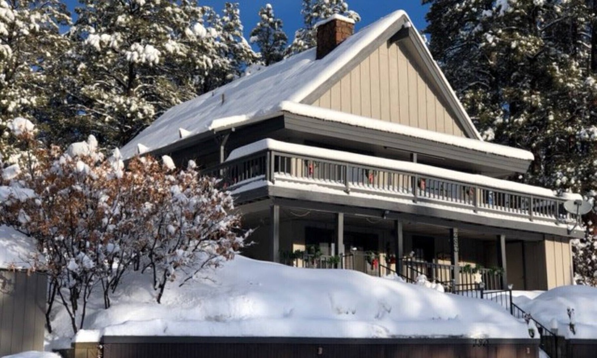 Pagosa Springs House | PACK YOUR BAGS & LET THE ADVENTURES BEGIN! SLEEPS 10, HOT TUB, & PET FRIENDLY