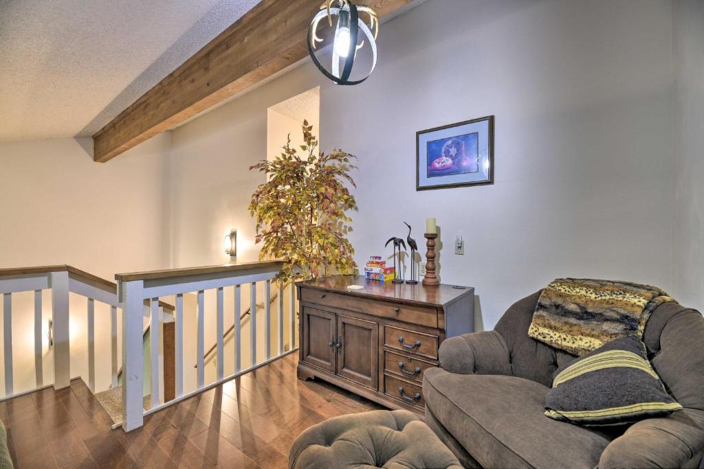 Pagosa Springs House | Pagosa Springs Townhome with Mountain Views!