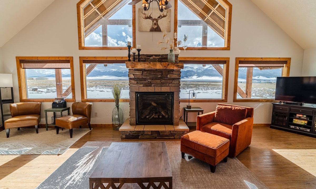 Westcliffe House | Peaceful, family friendly 2 BDR w/mountain views