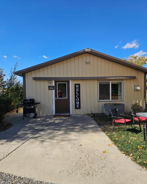 Fruitvale Villa | Peaceful, Private and Airy on a 5 acre farm