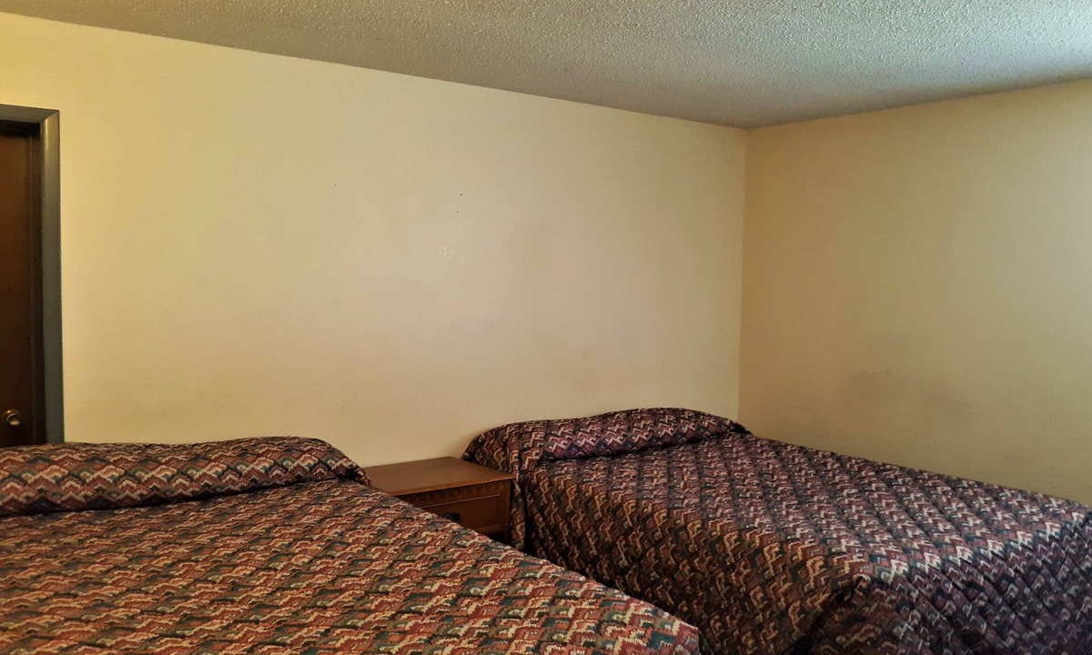 Cheyenne Wells House | Perfect for Groups! Pet-friendly Property, with Free Parking Onsite