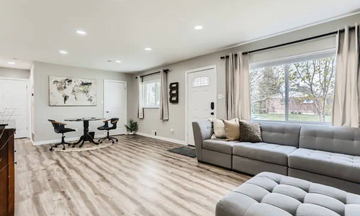 Alta Vista Area House | Pet friendly house near mountains, ski resorts with 4bds/3baths, office & patio