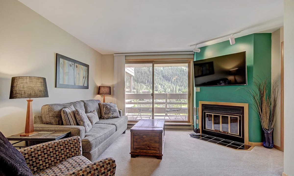Mountain House Condo | Pet Friendly in Keystone! On River Trail. Walk/Shuttle to Dining, Shops