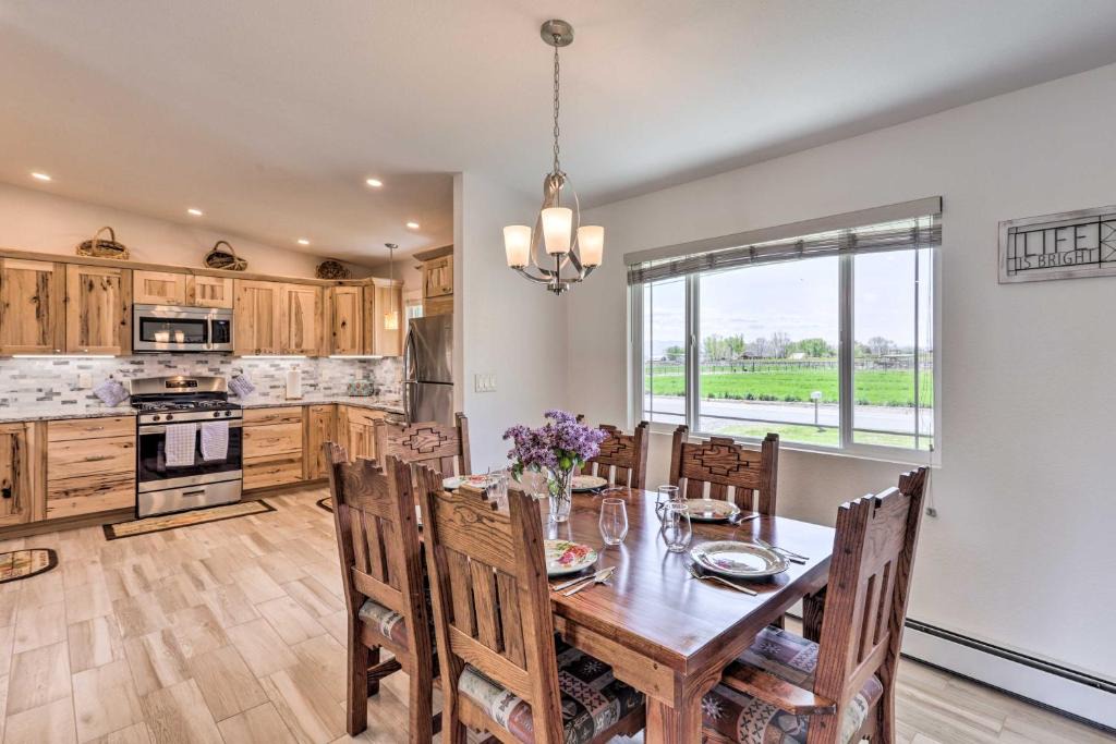 Palisade House | Picturesque Palisade Home Mt Garfield Views!