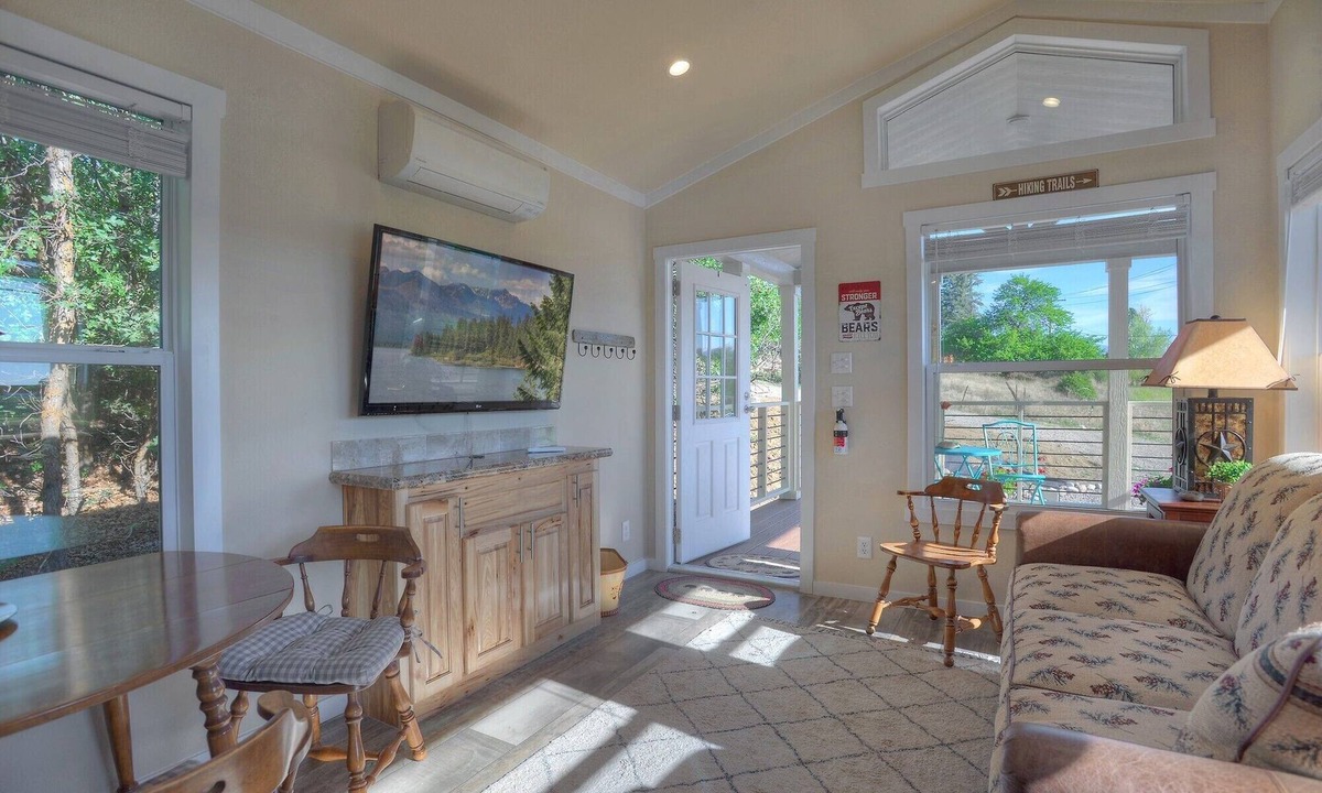 Bayfield Cabin | Pine River Model Cabin | Riverfront Views/Access - Privacy, A/C, Near Town