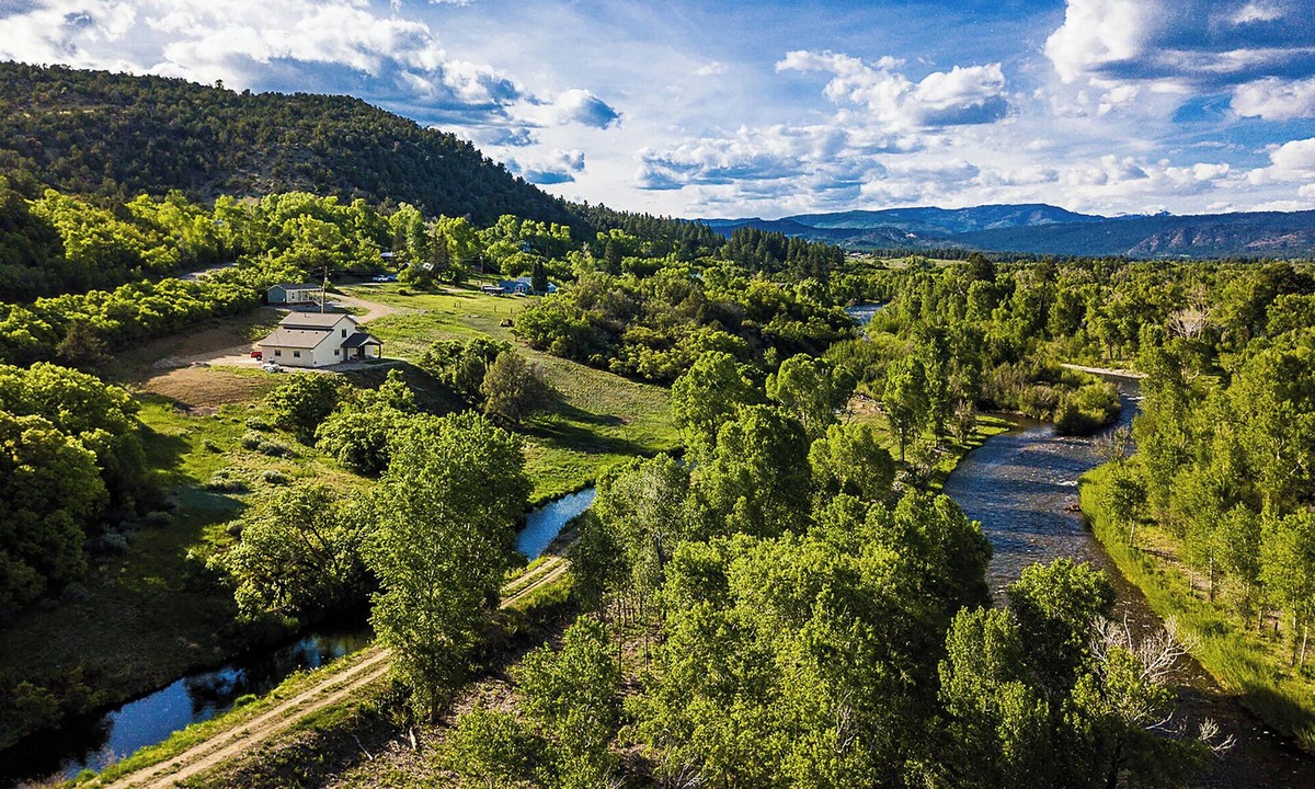 Bayfield Cabin | Pine River Retreat | Cabin on the Pine River, Fishing, Privacy, AC, Near Town